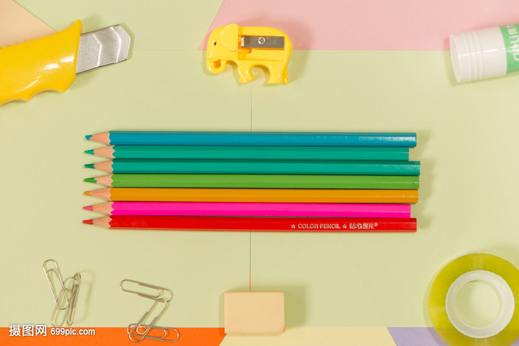 創(chuàng)業(yè)文具擺拍 解鎖辦公桌上的無限可能